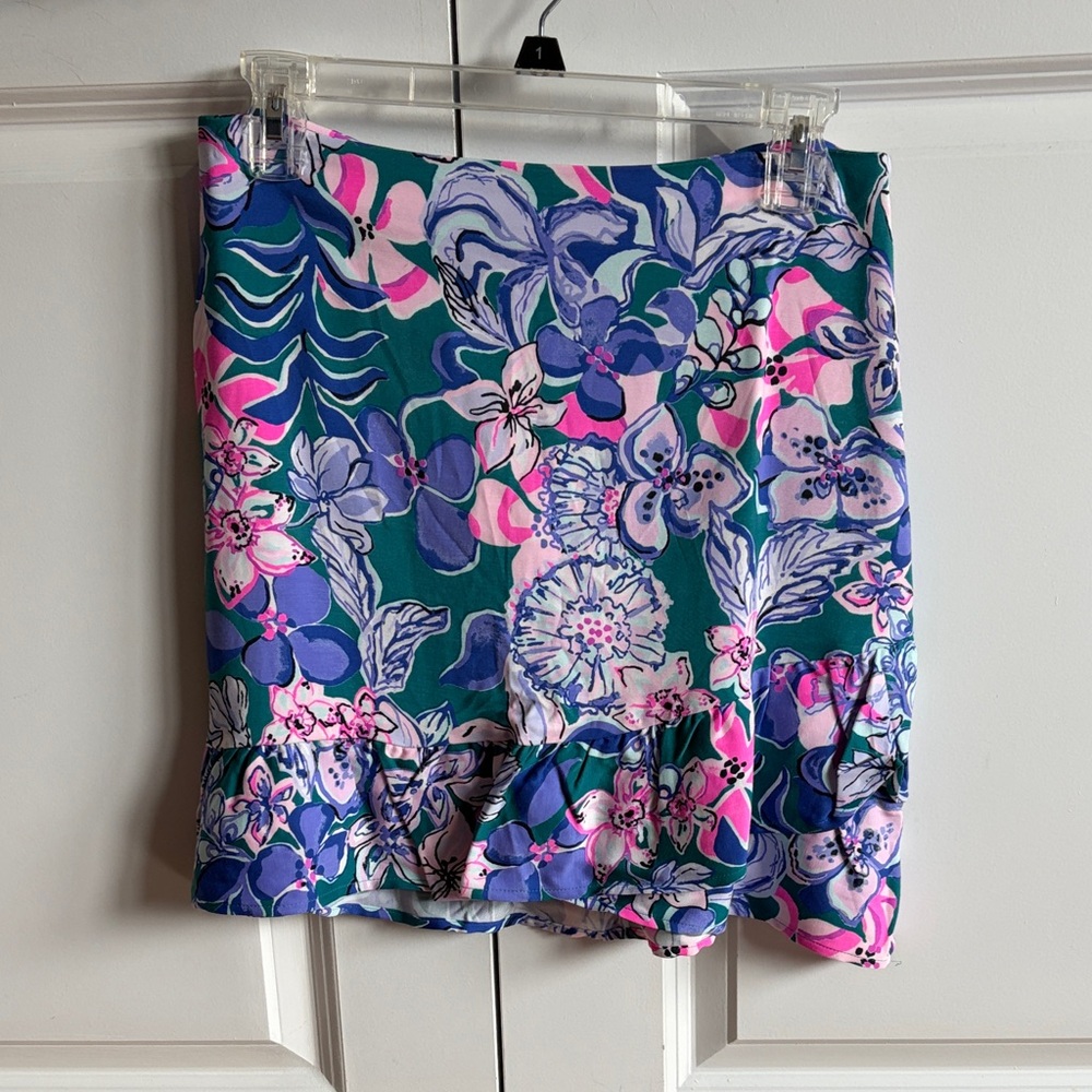 Lilly Pulitzer Floral Print Skirt in Pink and Purple new With Tags. Size 4